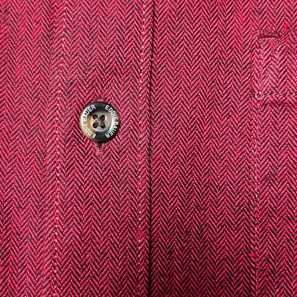 Eddie Bauer Classic Fit Button Pocket Long Sleeve Red cotton Men’s Shirt Med - Picture 4 of 8